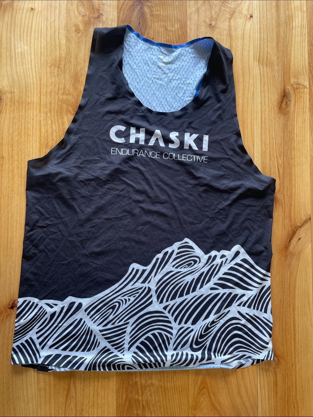 Rabbit Race Tank - Men’s Medium